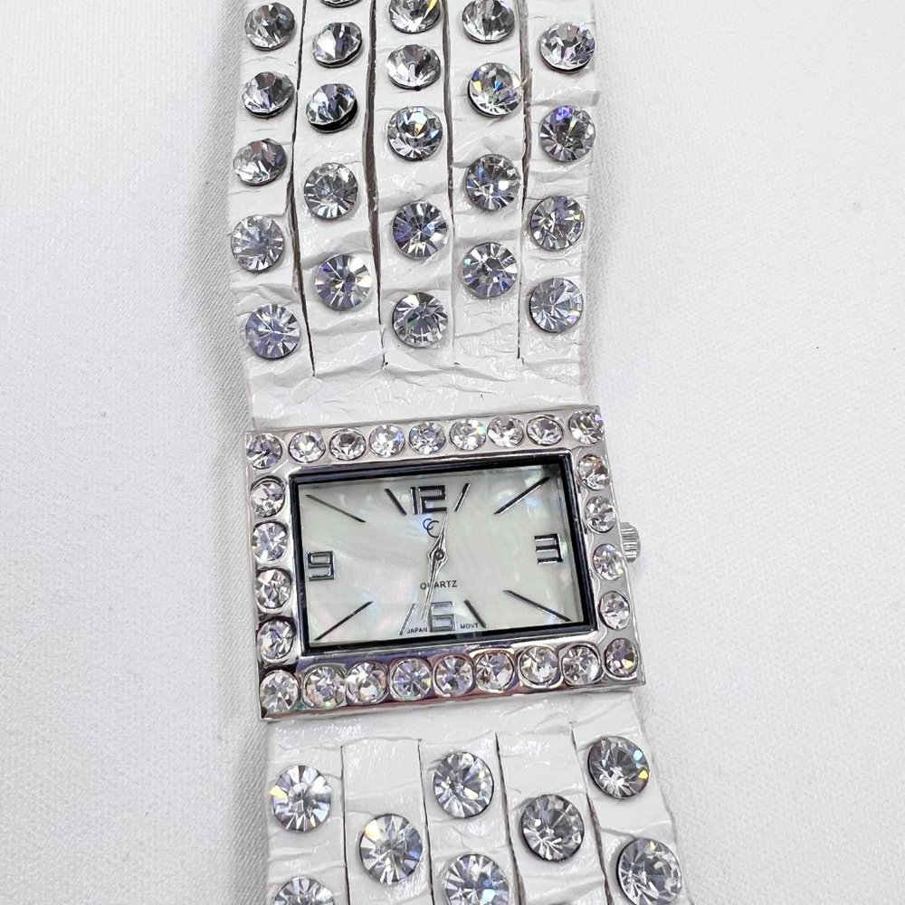 NWOT - Charming Charlie - White Faux Leather Jeweled Mother of Pearl Watch - Picture 2 of 6